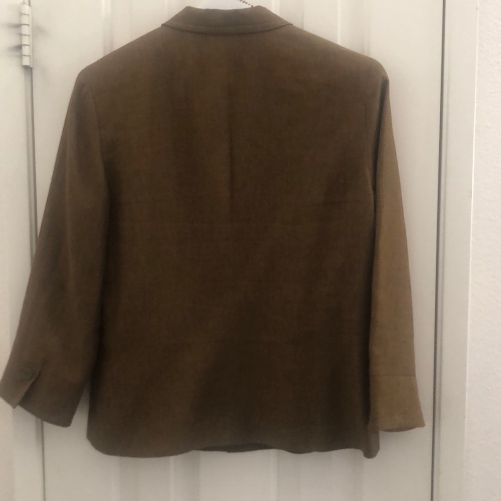 Jones Wear 3 pc skirt set with jacket - Picture 3 of 5